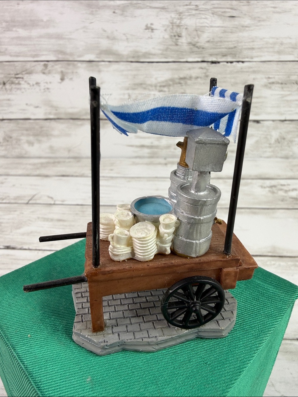 Lemax HOT COFFEE CART Christmas Village accessory